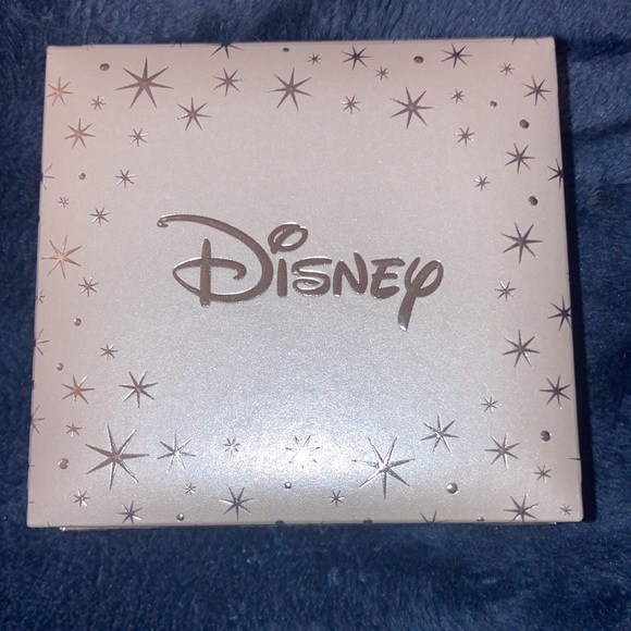 SALE!! NWT Disney Mickey Earring Set - Picture 3 of 4